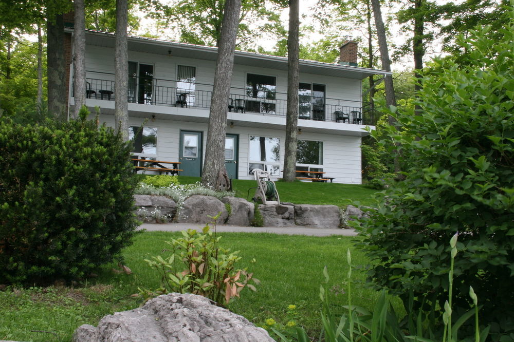 Beachwood Resort Deer Bay Екстериор снимка