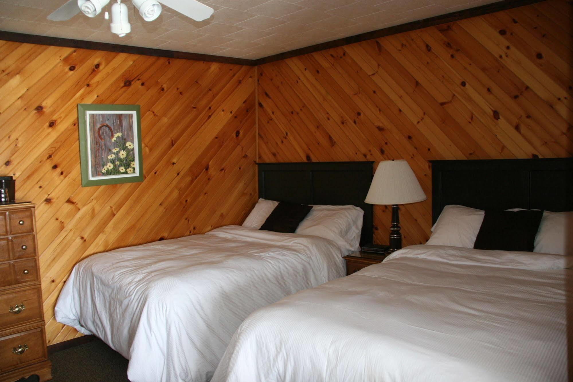 Beachwood Resort Deer Bay Екстериор снимка