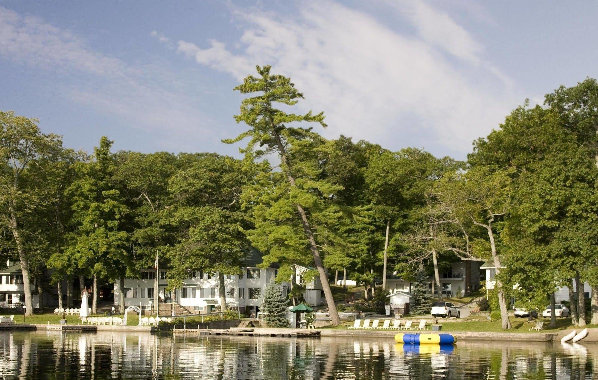 Beachwood Resort Deer Bay Екстериор снимка
